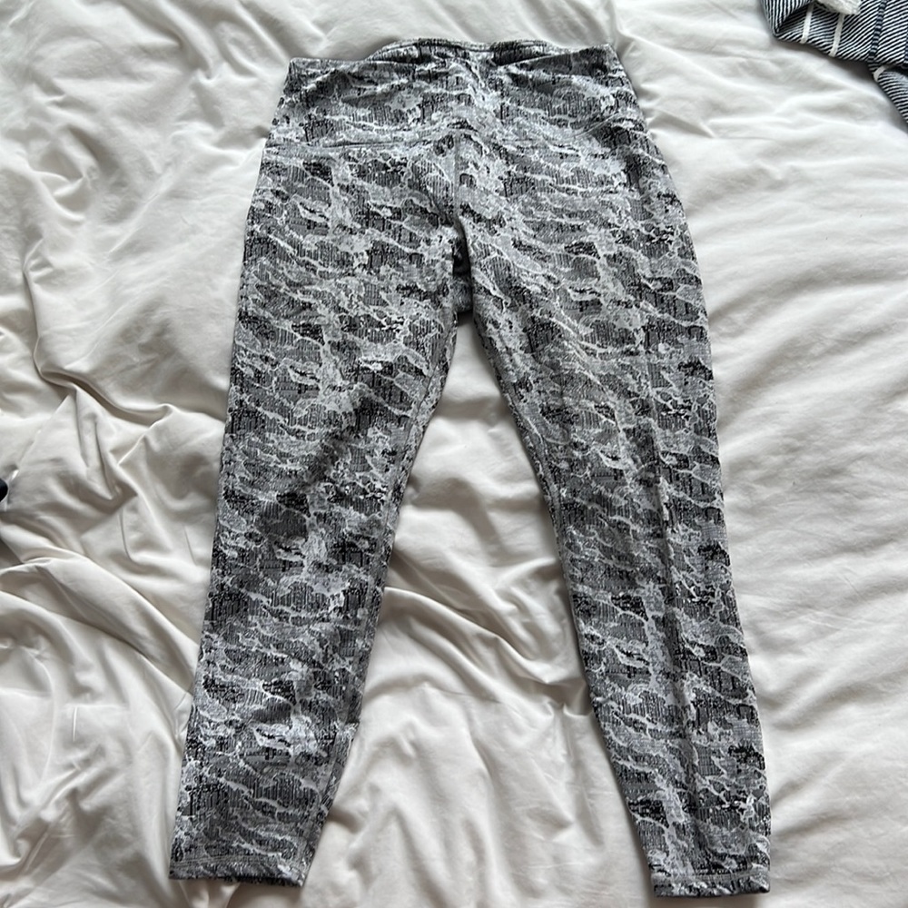 Spyder Active thick camo leggings size XL